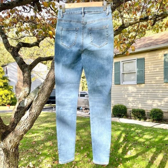 NWT $129 bebe | Lace-Up Detail | Skinny Jeans | w/Criss Cross Lacing in Blue - Picture 6 of 12